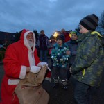 Adventsmarkt in Schweindorf, Dorfplatz vor dem Dorfgemeinschaftshaus "Oll School", 29.11.2015